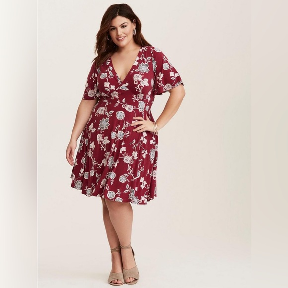 Torrid Burgundy Floral Stretch Knit Dress 2 - Picture 1 of 7